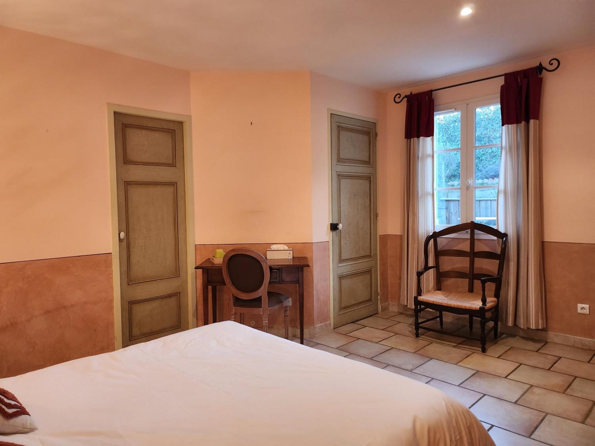 Domaine Les Gendalis Bed and Breakfast Saint-Saturnin-lès-Avignon Exteriör bild